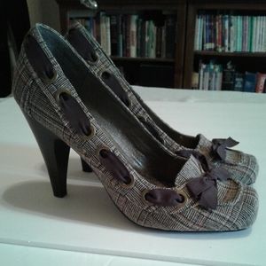 🌺Tribeca by Kenneth Cole Plaid Pumps